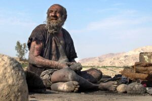 Amou Haji, World’s dirtiest man.